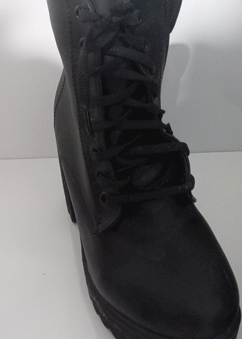 Siyah Kadın Deri Dolgu Topuklu Goth Bot - Görsel 2