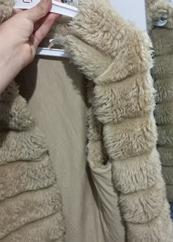 Kadın Bej Uzun Kürk Detaylı Yelek - Görsel 3