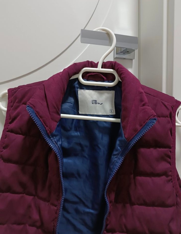 Bordo Yüksek Yakalı Fermuarlı Kadın Yelek - Görsel 2