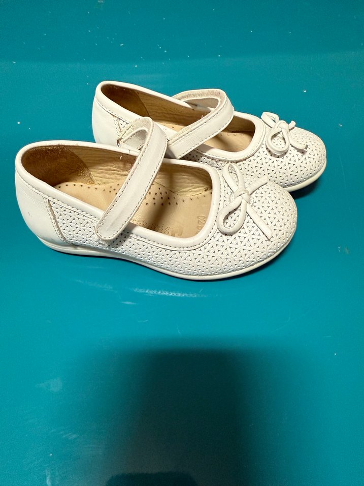 Beyaz Kız Çocuk Nakışlı Babet Ayakkabı - Görsel 2
