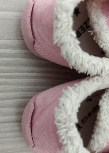 Kız Çocuk Pembe Nakışlı Sıcak Terlik - Görsel 4