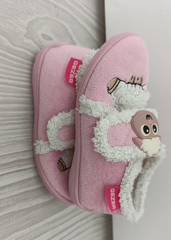 Kız Çocuk Pembe Nakışlı Sıcak Terlik - Görsel 2