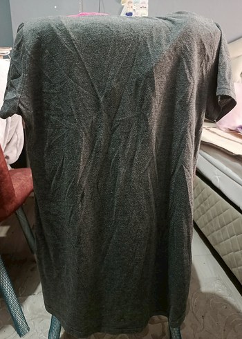 Gri V Yaka Baskılı Tişört - Görsel 2