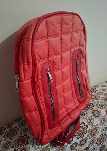 Kırmızı Fermuarlı Kadın Sırt Çantası - Görsel 2