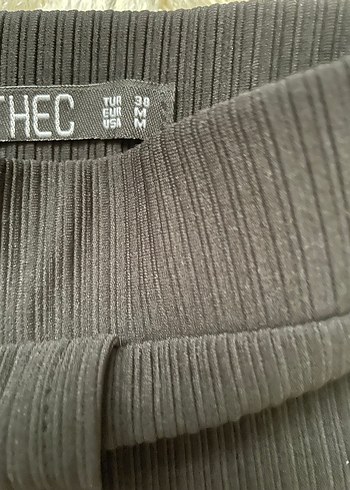 Fermuarlı Siyah etekli şort - Görsel 3