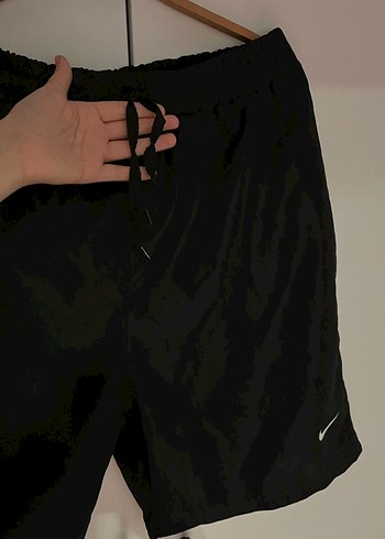 Siyah Deniz Şortu Nike - Görsel 2