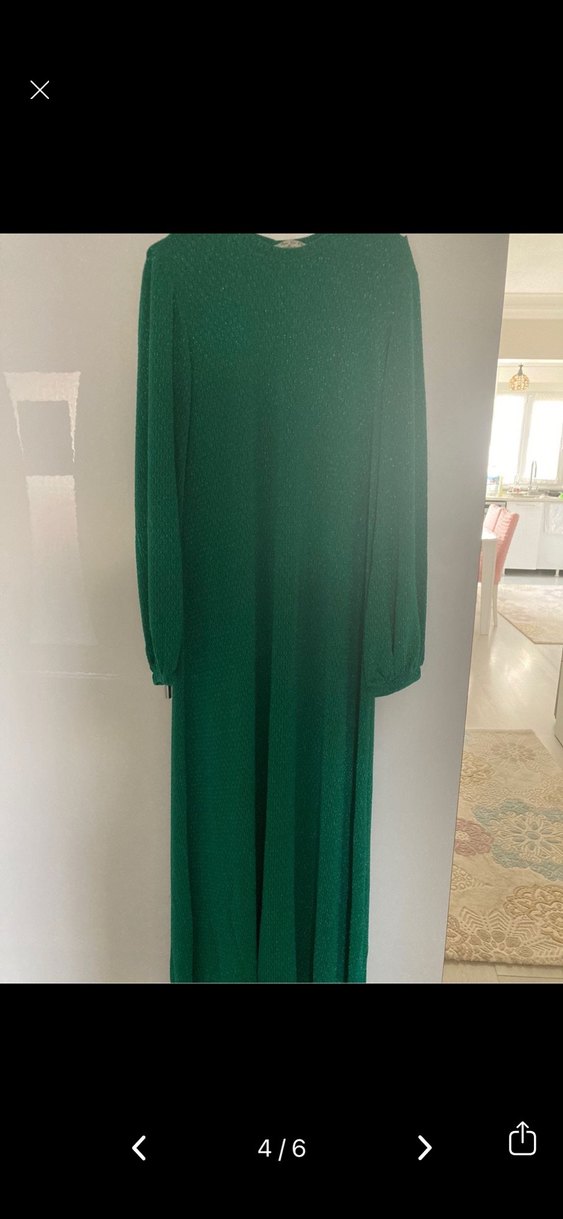 Yeşil Piliseli Taşlı Uzun Kollu Uzun Elbise - Görsel 3