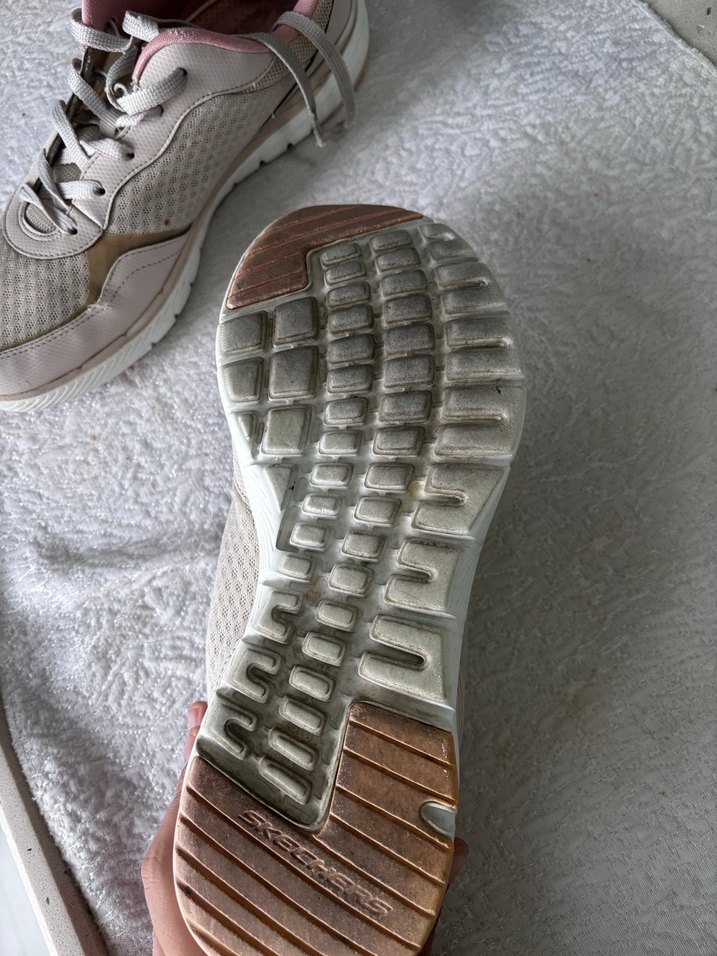 pembe ve Gri Skechers Spor Ayakkabı - Görsel 5