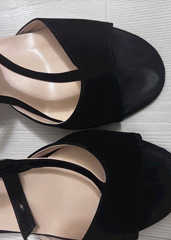 3 adet Klasik Beyaz Tokalı Kadın Topuklu Ayakkabı - Görsel 5