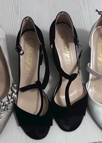 3 adet Klasik Beyaz Tokalı Kadın Topuklu Ayakkabı - Görsel 2