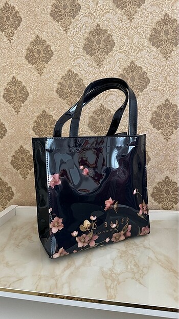 Ted baker çanta