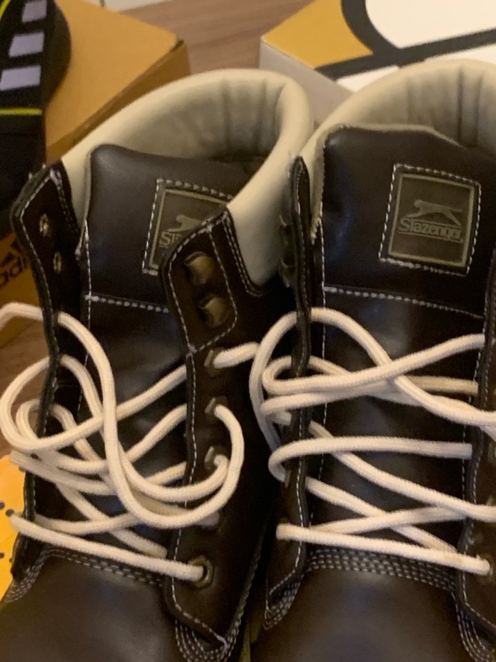 Slazenger Kahverengi Erkek Bağcık - Sokak Stili
43 numara - Görsel 3