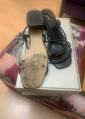 Siyah deri Topuklu Sandalet 40 numara - Görsel 5