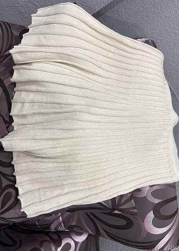 Beyaz Pilili Etek - Görsel 3