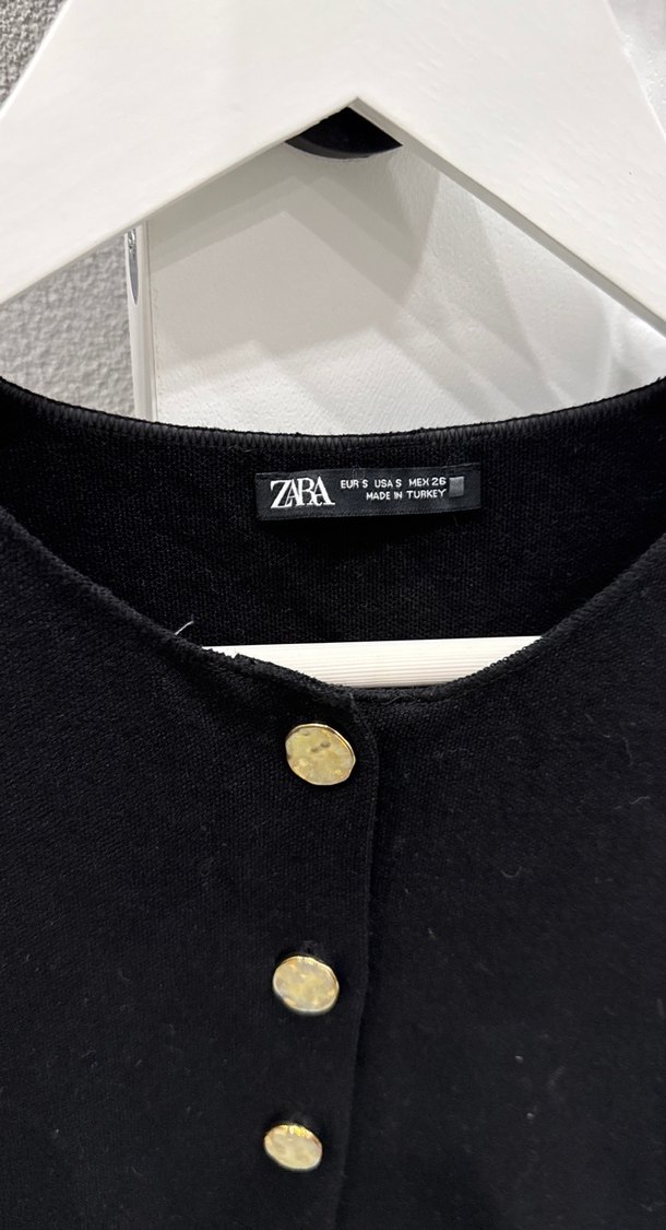 Siyah Süet Düğmeli Kolsuz Mini Yelek - Görsel 2