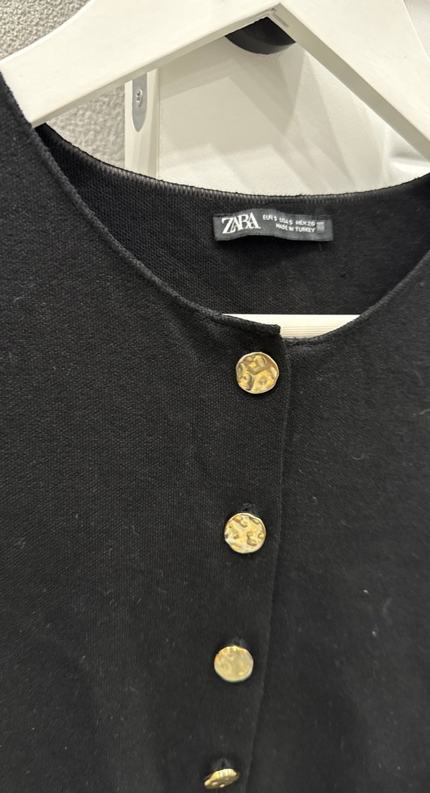 Siyah Süet Düğmeli Kolsuz Mini Yelek - Görsel 4