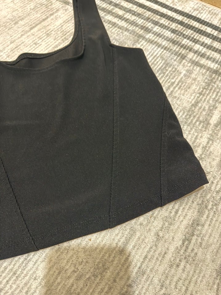 Kadın Siyah Kolsuz Crop Top - Görsel 2