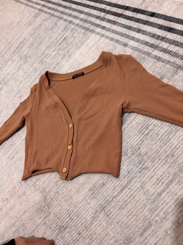 Bej V Yaka Düğmeli Kadın crop - Görsel 2