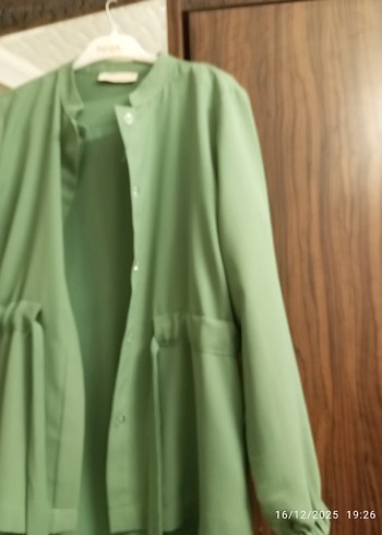 Yeşil Drapeli Uzun Kadın Elbisesi - Görsel 3