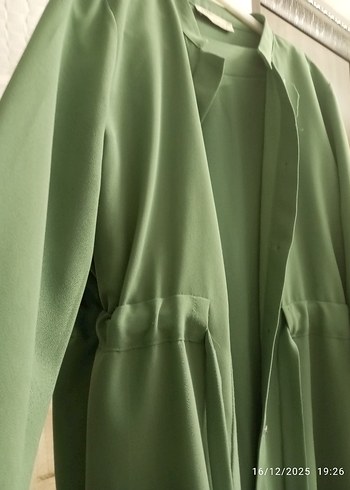 Yeşil Drapeli Uzun Kadın Elbisesi - Görsel 4