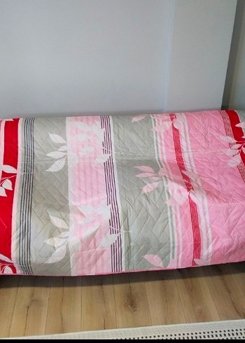 Pembe ve Gri Desenli Baskılı Yatak Örtüsü - Görsel 2