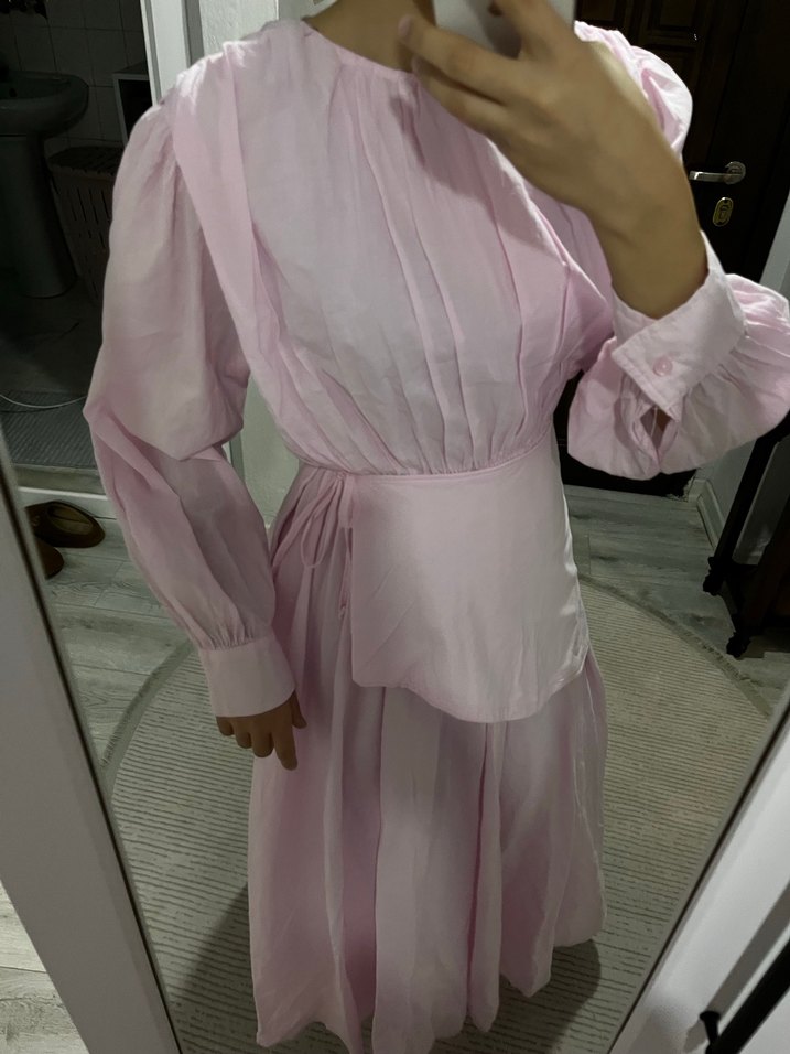 Pembe Uzun Keten Elbise V Yakalı - Görsel 3