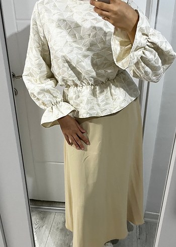 Uzun Kollu Beyaz Nakışlı Bluz - Görsel 3