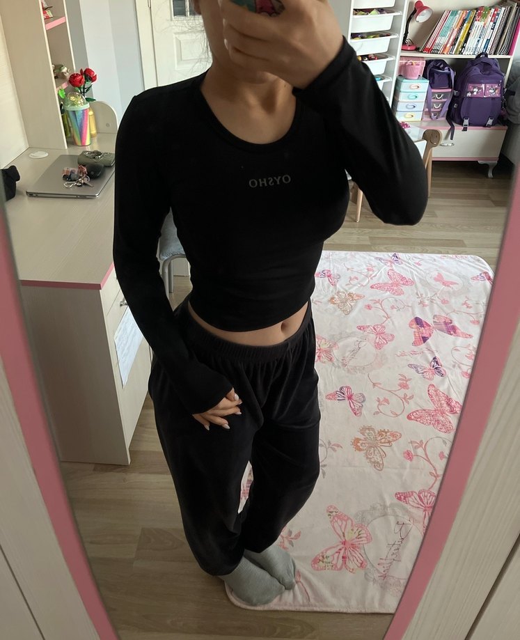 Oysho Siyah Baskılı Crop - Görsel 4