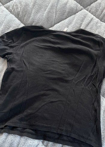 Siyah Baskılı Kadın Tişört - Görsel 2