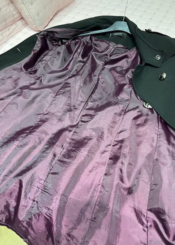 Düğme Detaylı Siyah Kaban - Görsel 5