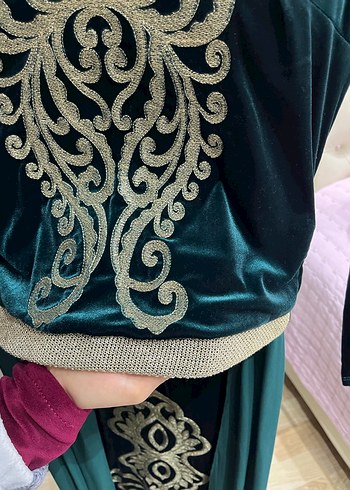 Dantel Detaylı Yeşil Nakışlı Uzun Kadın Elbise - Görsel 4