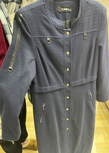 Düğmeli Lacivert Uzun Kadın Kaban - Görsel 3