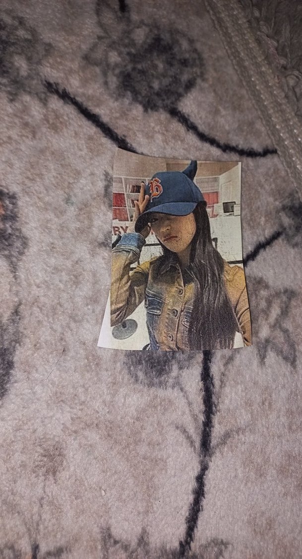 Kadın Portreli Küçük Fotoğraf - Görsel 4