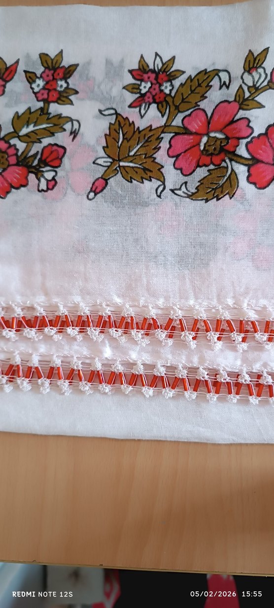 Boncuk Detaylı Beyaz Bohem Eşarp - Görsel 2