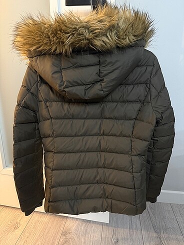 m Beden Tommy Hilfiger