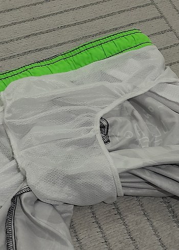 Yeşil Baskılı Erkek Mini Şort - Görsel 5