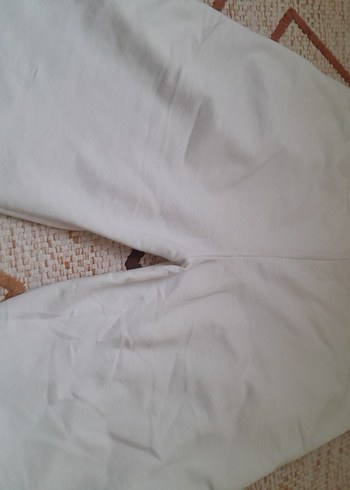 Baskılı Beyaz şort - Görsel 2