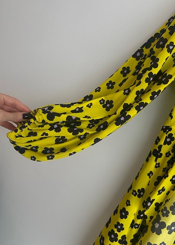 Academia marka Sarı Çiçek Desenli önü dekolteli mini elbise - Görsel 3