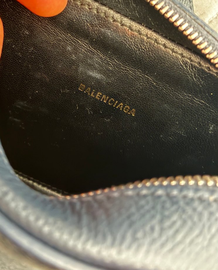 Lacivert Deri Balenciaga Çapraz Çanta - Görsel 4