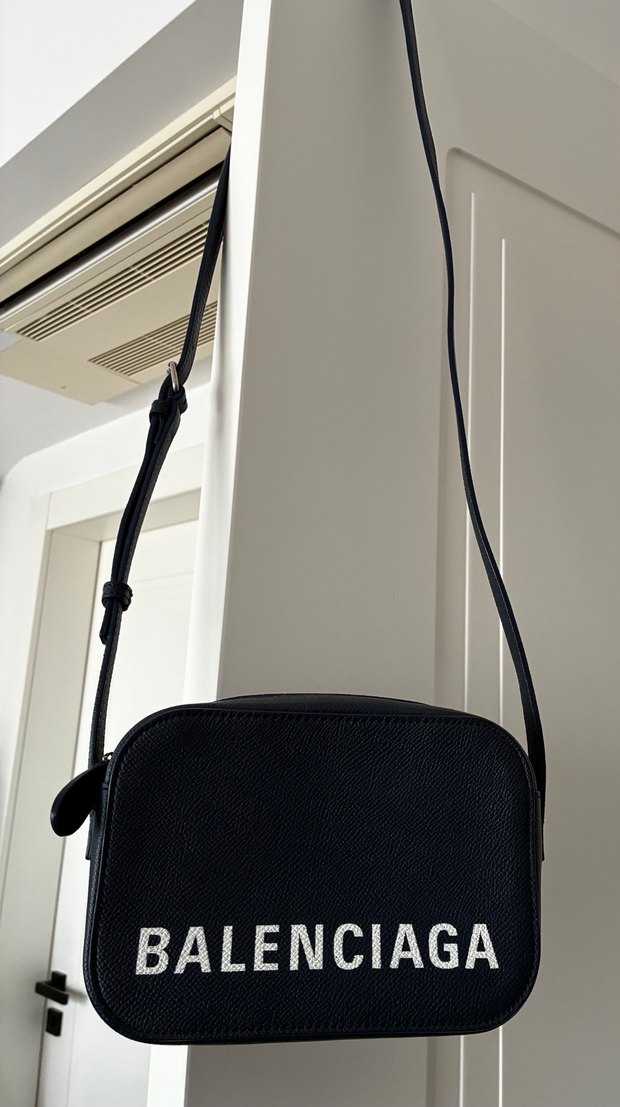 Lacivert Deri Balenciaga Çapraz Çanta - Görsel 2