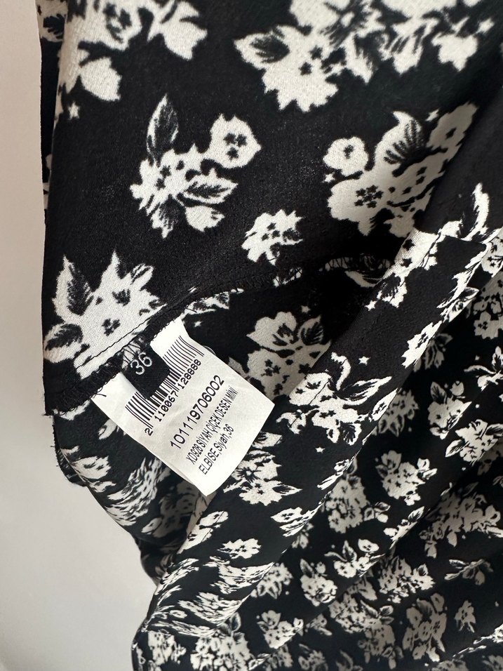 Academia Marka Düğmeli Siyah Çiçekli Bohem Mini Elbise - Görsel 4