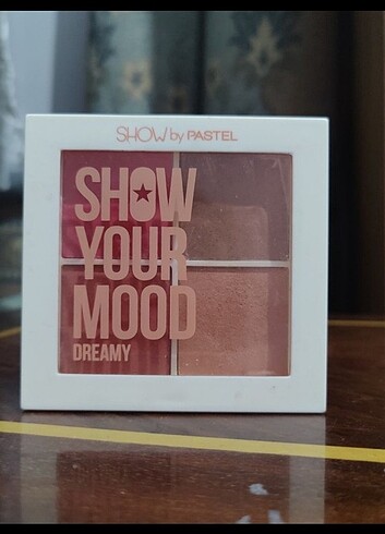 Show your pastel allık paleti