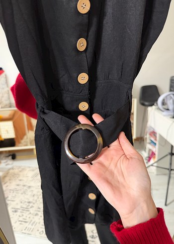 Düğmeli Siyah Kolsuz Uzun Elbise - Görsel 2