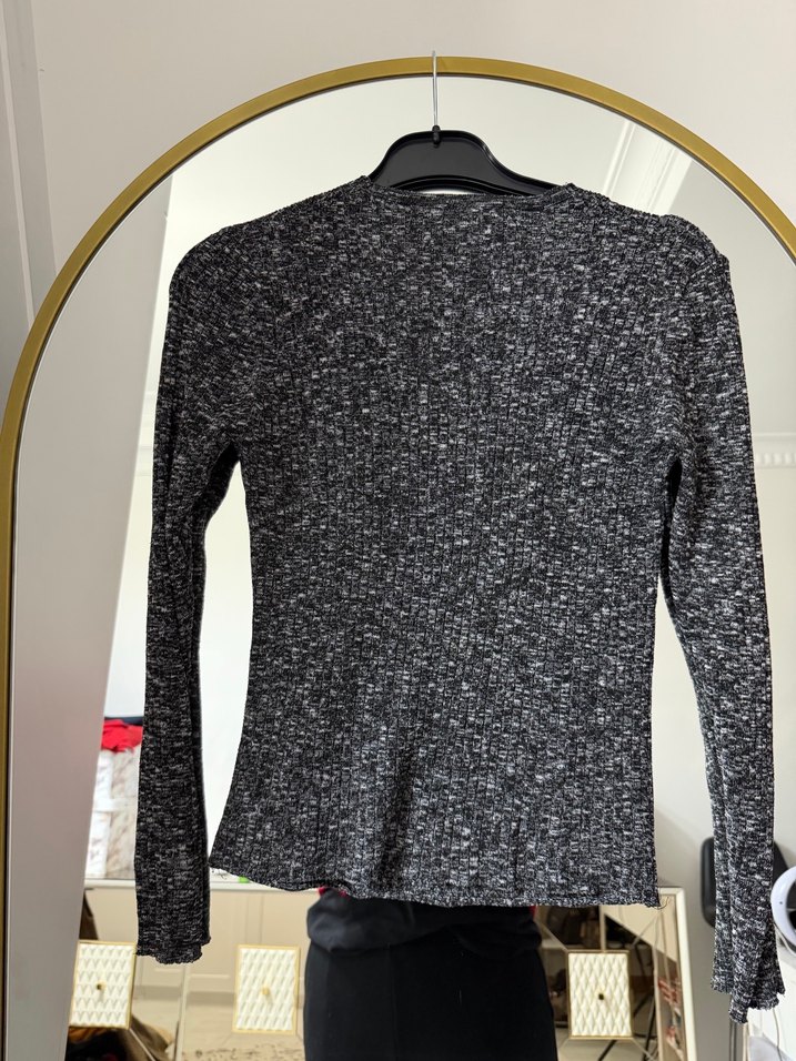 Gri V Yaka Triko Kadın Kazak - Görsel 3