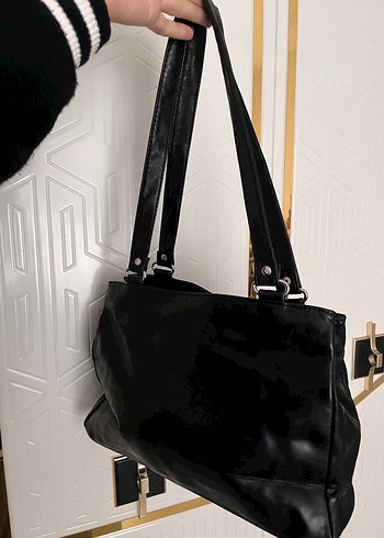 Siyah Parlak Deri Gotik Kadın Çantası - Görsel 5