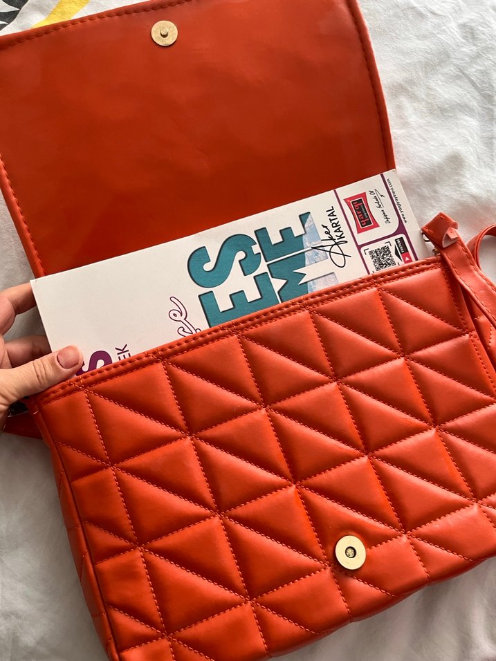 Turuncu Deri Kareli Kadın Çanta - Görsel 3