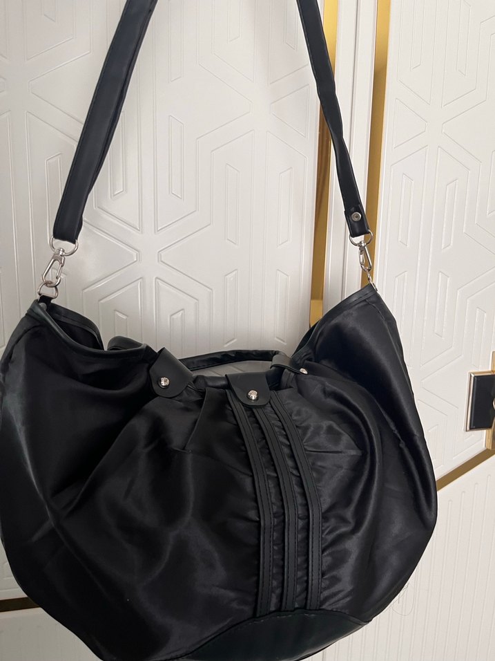 Siyah Parlak Tokalı Kadın Çanta - Görsel 3