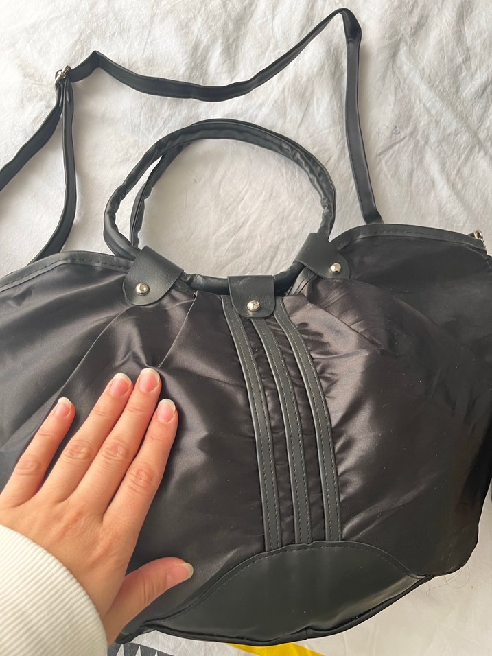 Siyah Parlak Tokalı Kadın Çanta - Görsel 4