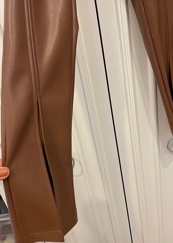 Kahverengi Deri Kadın Pantolon - Görsel 2