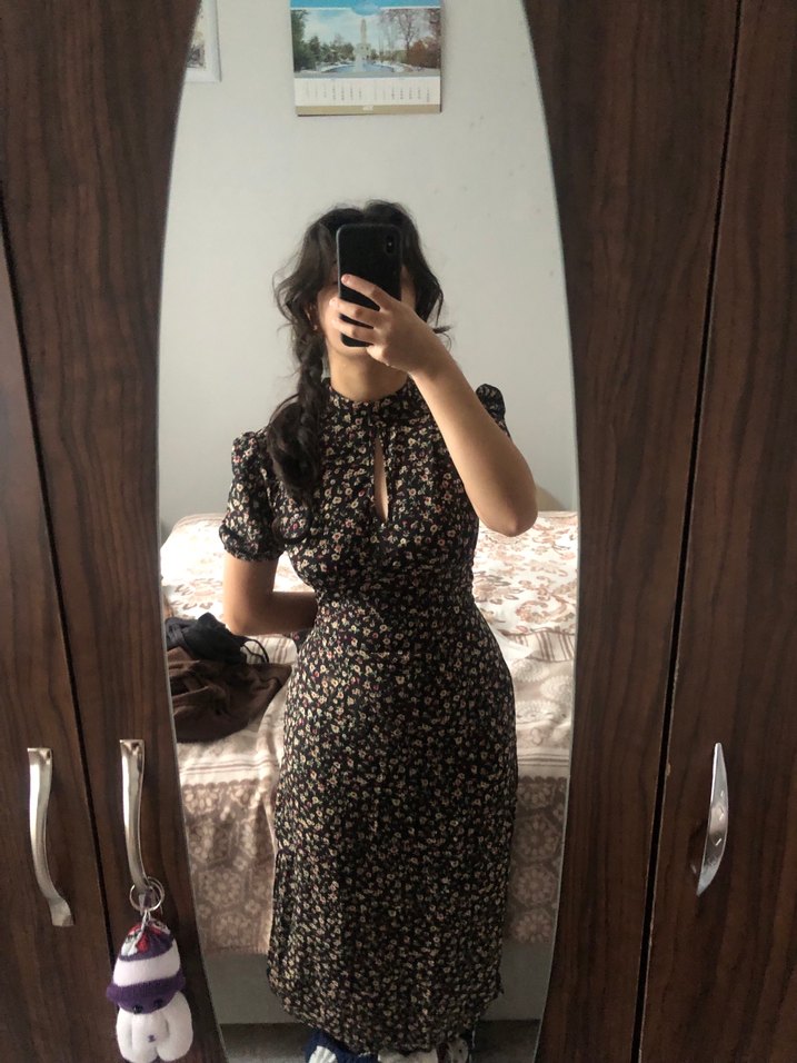 Pencere detaylı midi elbise - Görsel 3